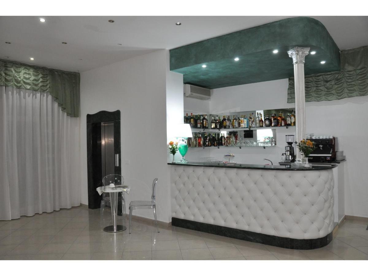 Hotel Inn Джардини Наксос Екстериор снимка